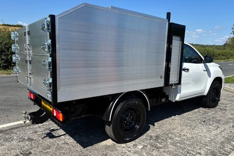 Toyota Hilux Active 4WD D-4D S/C Arbor Toolbox Tipper 3
