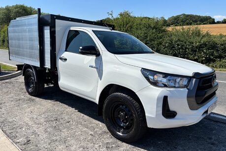 Toyota Hilux Active 4WD D-4D S/C Arbor Toolbox Tipper 5
