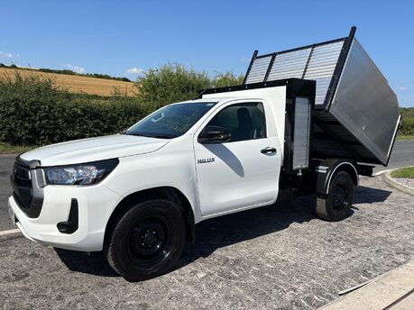 Toyota Hilux Active 4WD D-4D S/C Arbor Toolbox Tipper
