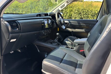 Toyota Hilux Active 4WD D-4D S/C Arbor Toolbox Tipper 16