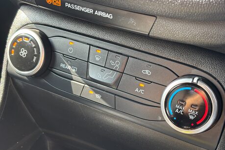 Ford Fiesta Sport 120 ps Tdci Panel Van 17