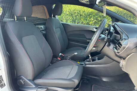 Ford Fiesta Sport 120 ps Tdci Panel Van 26