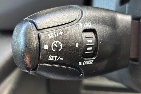 Peugeot Partner 100 ps BlueHDi Professional L1 Panel Van - Sat Nav 40
