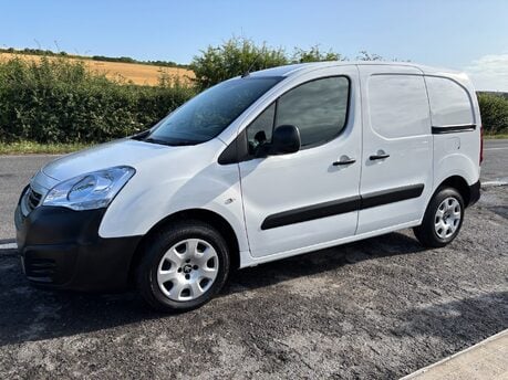 Peugeot Partner 100 ps BlueHDi Professional L1 Panel Van - Sat Nav