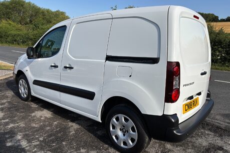 Peugeot Partner 100 ps BlueHDi Professional L1 Panel Van - Sat Nav 6