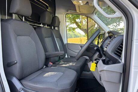 MAN TGE 3.140 Long Hr Lion XC Panel Van - Rear Camera 30
