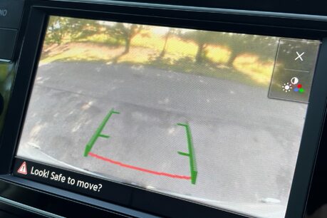 MAN TGE 3.140 Long Hr Lion XC Panel Van - Rear Camera 21