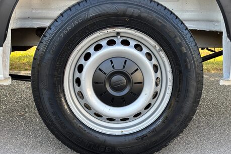 MAN TGE 3.140 Long Hr Lion XC Panel Van - Rear Camera 37