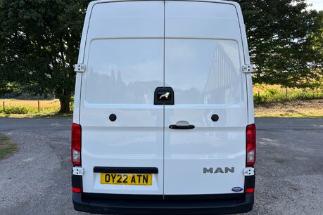 MAN TGE 3.140 Long Hr Lion XC Panel Van - Rear Camera 13