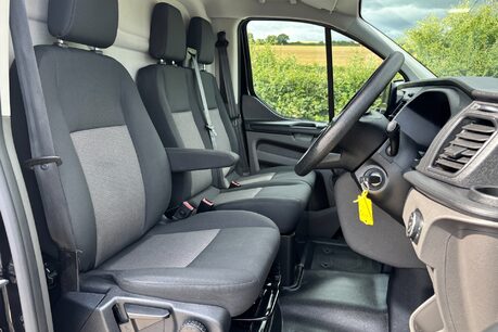Ford Transit Custom 300 L2 Leader 130 ps Panel Van 29