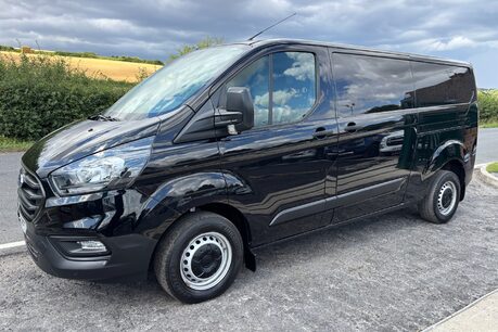Ford Transit Custom 300 L2 Leader 130 ps Panel Van 1