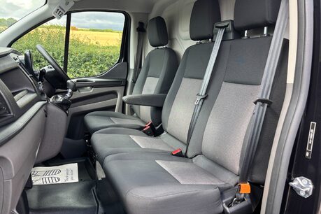 Ford Transit Custom 300 L2 Leader 130 ps Panel Van 28