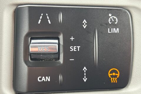 Land Rover Defender 110 D300 Hard Top HSE with Rear Seat Conversion 23