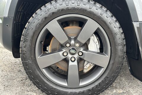 Land Rover Defender 110 D300 Hard Top HSE with Rear Seat Conversion 41