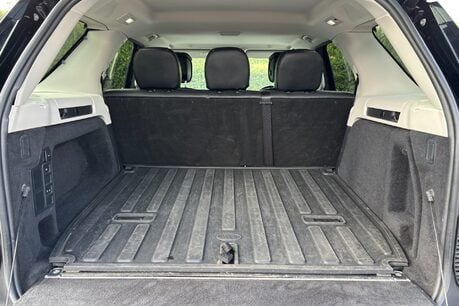 Land Rover Discovery D300 HSE Panel Van - Rear Seat Conversion / Black Pack 12