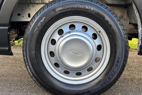 Ford Transit 350 Drw L4 130 ps Dropside Truck 33