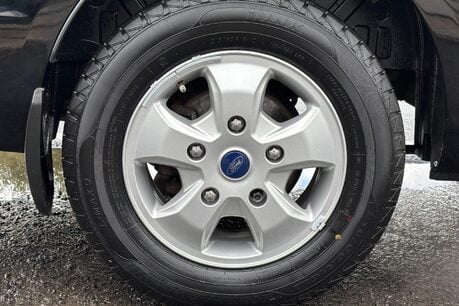 Ford Transit Custom 290 L2 H2 130 ps Limited Panel Van - Sat Nav/Camera - No VAT 39