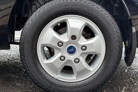 Ford Transit Custom 290 L2 H2 130 ps Limited Panel Van - Sat Nav/Camera - No VAT 36