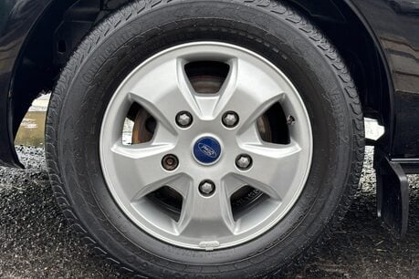 Ford Transit Custom 290 L2 H2 130 ps Limited Panel Van - Sat Nav/Camera - No VAT 37