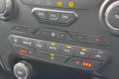 Ford Ranger Limited 4x4 170 ps Automatic Double Cab Pickup - Camera / Draw System 21