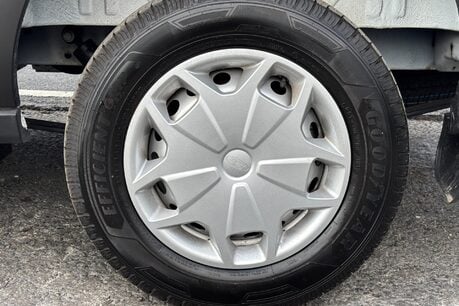 Ford Transit 290 L2 H2 130 ps Trend Panel Van - Air Con 36