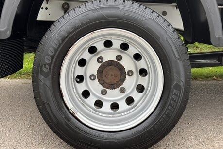 Ford Transit 350 Drw L3 Leader 130 ps Luton with Roller Shutter - No VAT 32