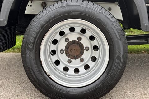 Ford Transit 350 Drw L3 Leader 130 ps Luton with Roller Shutter - No VAT 25