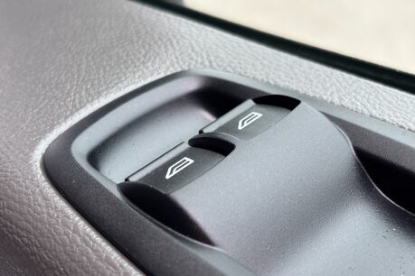 Ford Transit 350 Drw L3 Leader 130 ps Luton with Roller Shutter - No VAT 40