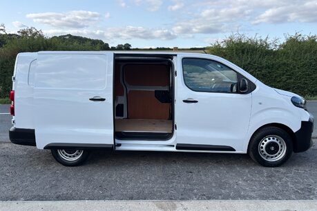 Vauxhall Vivaro L2H1 145 ps F3100 Prime 12