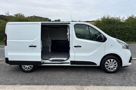 Renault Trafic SL29 Business Plus Energy 125 ps dCi - Sat Nav / Camera / Twin Side Doors 12