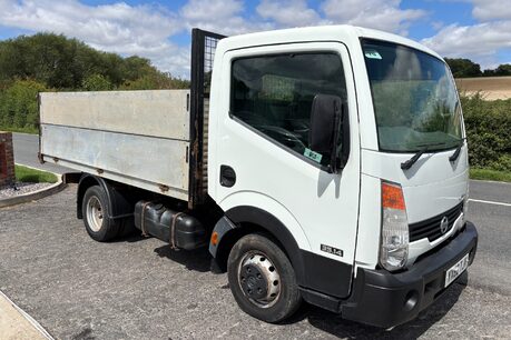 Nissan Cabstar 35.14 Tipper with Removable High Sides - PX to Clear 4