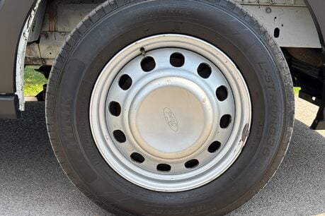 Ford Transit 350 Drw L4 130 ps Single Cab Dropside - Tow Axle 31