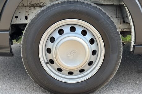 Ford Transit 350 Drw L4 130 ps Single Cab Dropside - Tow Axle 33