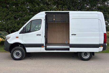 Mercedes-Benz Sprinter 319 Cdi Pro L2 H2 4x4 9g-Tronic Panel Van 9