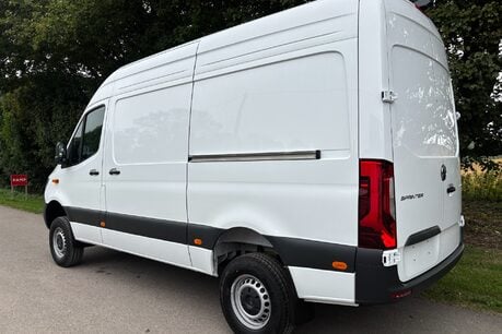 Mercedes-Benz Sprinter 319 Cdi Pro L2 H2 4x4 9g-Tronic Panel Van 6