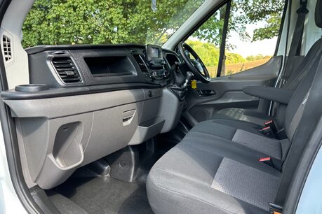 Ford Transit 350 Drw L4 130 ps Dropside Truck with Tail Lift - Safety Rails 16