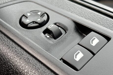 Vauxhall Vivaro L2H1 145 ps F3100 Prime 46