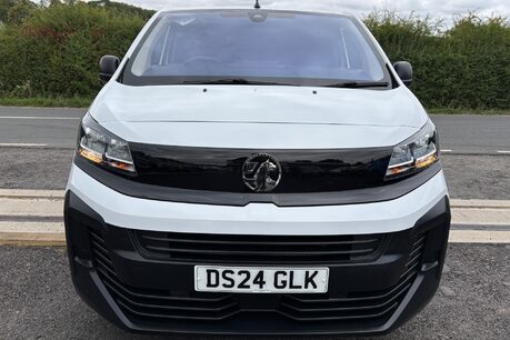 Vauxhall Vivaro L2H1 145 ps F3100 Prime 14
