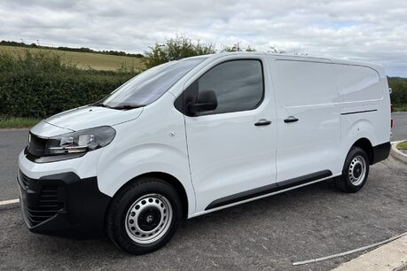 Vauxhall Vivaro L2H1 145 ps F3100 Prime 1