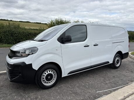 Vauxhall Vivaro L2H1 145 ps F3100 Prime