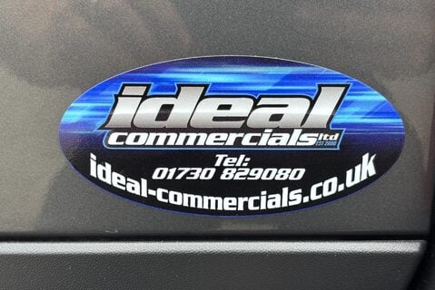 Volkswagen Crafter CR35 L3 H2 140 ps Tdi DSG Trendline Panel Van 14