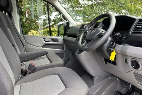 Volkswagen Crafter CR35 L3 H2 140 ps Tdi DSG Trendline Panel Van 19