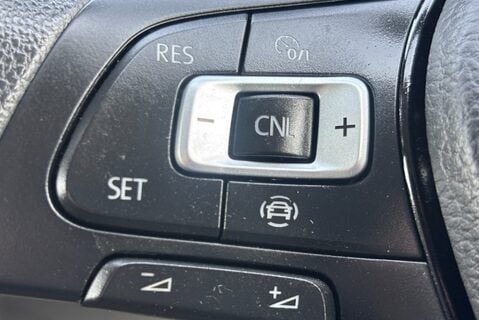 Volkswagen Crafter CR35 L3 H2 140 ps Tdi DSG Trendline Panel Van 33