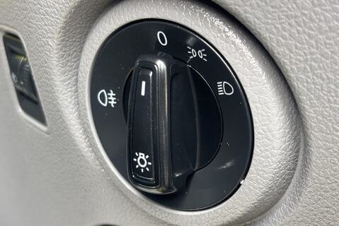 Volkswagen Crafter CR35 L3 H2 140 ps Tdi DSG Trendline Panel Van 34