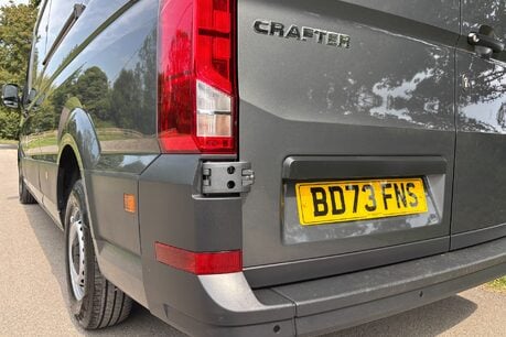 Volkswagen Crafter CR35 L3 H2 140 ps Tdi DSG Trendline Panel Van 27