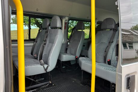 Ford Transit 430 Shr Xlwb Jumbo 135 ps 17 Seater Minibus 17