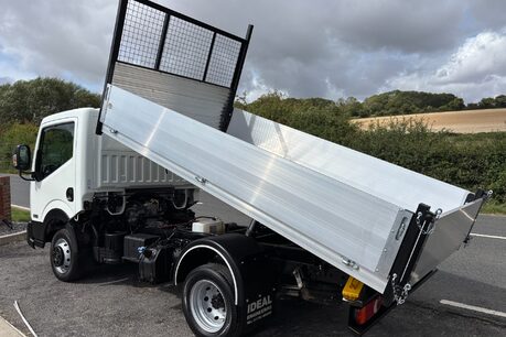 Nissan NT400 Cabstar dCi 35.13 Tipper - New Alloy Body 6