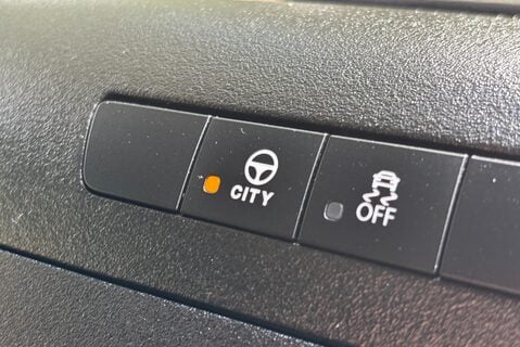 Iveco Daily 35S16H Automatic Dropside Truck with Tail Lift 25