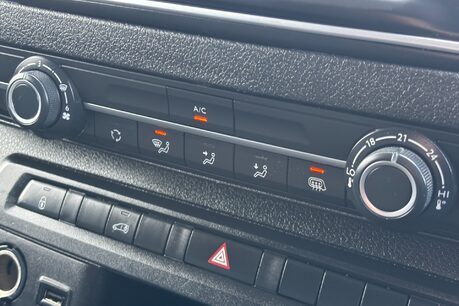 Vauxhall Vivaro L2H1 F3100 145 ps Pro Panel Van - Sat Nav / Rear Camera 23