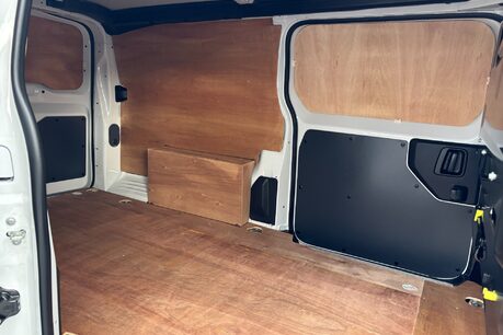 Vauxhall Vivaro L2H1 F3100 145 ps Pro Panel Van - Sat Nav / Rear Camera 13